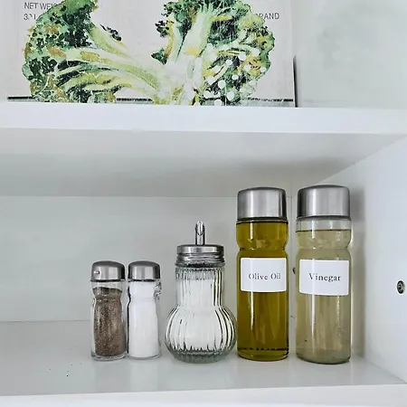 In Quiet Location Near The Center Apartment *