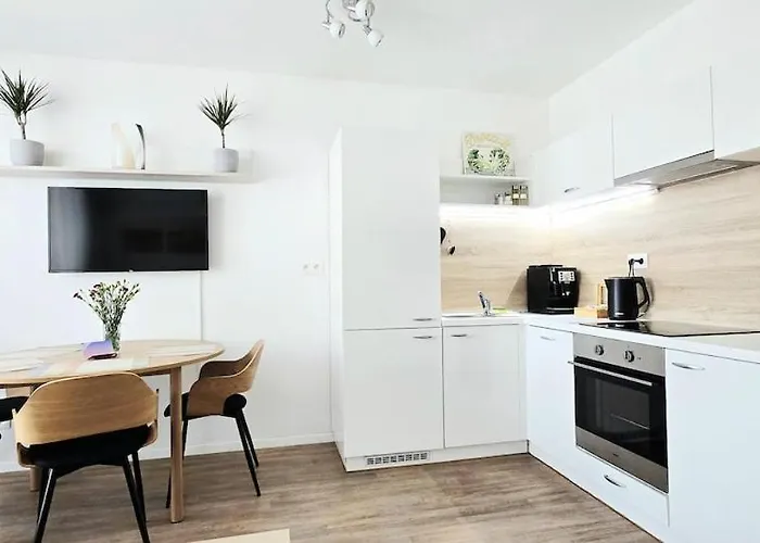 In Quiet Location Near The Center Apartamento *